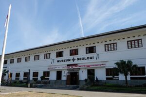 Cara Berkunjung ke Museum Geologi di Bandung, Reservasi Dulu