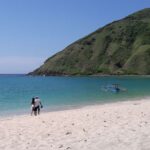 5 Tips Berkunjung ke Pantai Mawun Lombok, Pemandangannya Masih Asri