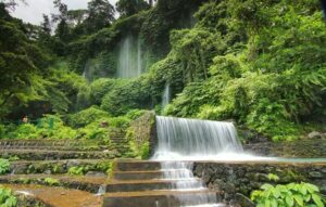 5 Air Terjun di Lombok yang Instagramable dan Terjaga Keasliannya