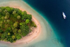 Pulau Setan di Kawasan Mandeh, Tempat Wisatawan Mencari Ketenangan