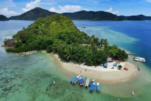 Pulau Mandeh: Daya Tarik, Paket Wisata, dan Rute