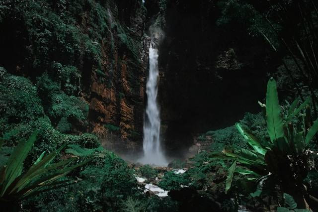 Keindahan Air Terjun Tansaran Bidin, Surga Tersembunyi di Aceh