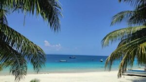 Menelusuri Pulau Sikuai, Pulau Cantik di Sumatra Barat