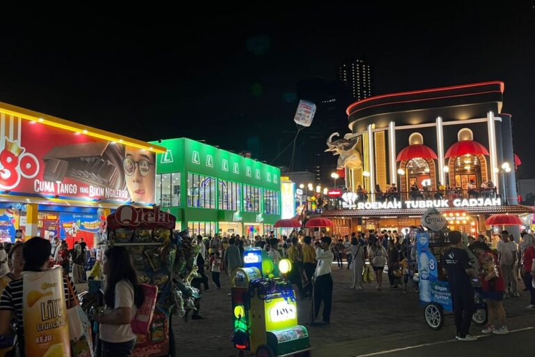 Ke Jakarta Fair 2025 Naik KRL Turun di Stasiun Mana?